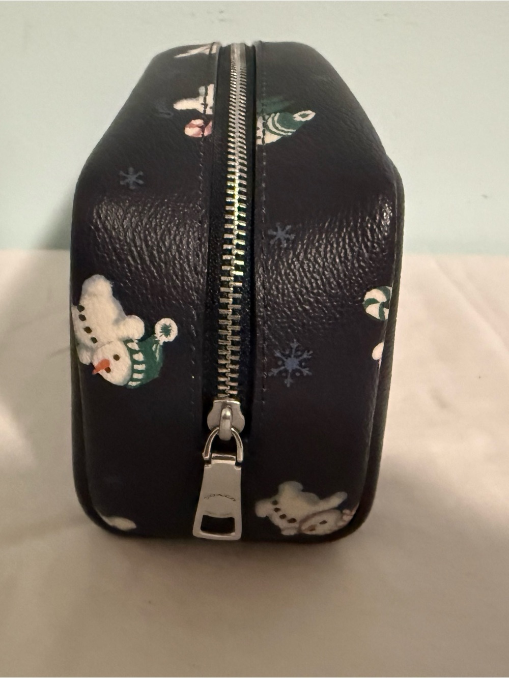 Coach Black Snowman Print Cosmetic Pouch! Absolutely adorable NWT ⛄️ - Picture 6 of 9